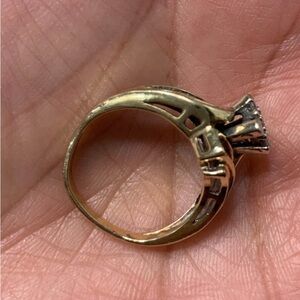 Elegant Gold Ring